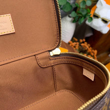 Load image into Gallery viewer, LOUIS TRIO PACKING CUBE MONOGRAM (BROWN)