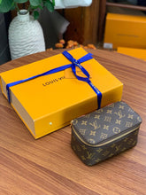 Load image into Gallery viewer, LOUIS TRIO PACKING CUBE MONOGRAM (BROWN)