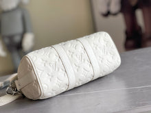 Load image into Gallery viewer, LOUIS KEEPALL BANDOULIÈRE 25 (WHITE)