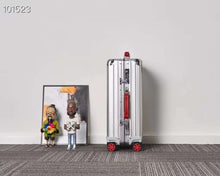 Load image into Gallery viewer, CLASSIC CABIN 36L SILVER (RED HANDLE)