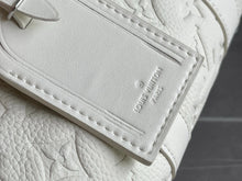 Load image into Gallery viewer, LOUIS KEEPALL BANDOULIÈRE 25 (WHITE)