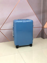 Load image into Gallery viewer, ESSENTIAL CABIN 36L (GLOSS SEA BLUE)