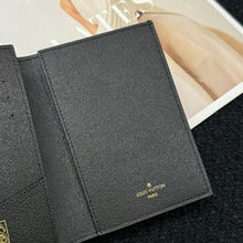 Load image into Gallery viewer, LOUIS VACATION PASSPORT HOLDER (BLACK)