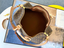 Load image into Gallery viewer, LOUIS KEEPALL BANDOULIERE 55 MONOGRAM (BROWN)