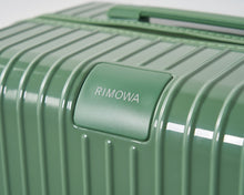 Load image into Gallery viewer, ESSENTIAL CABIN 36L (GLOSS PINE GREEN)