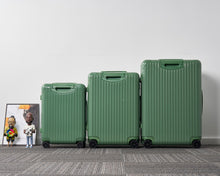 Load image into Gallery viewer, ESSENTIAL CABIN 36L (GLOSS PINE GREEN)