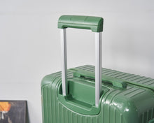 Load image into Gallery viewer, ESSENTIAL CABIN 36L (GLOSS PINE GREEN)