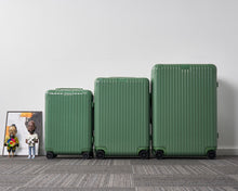 Load image into Gallery viewer, ESSENTIAL CABIN 36L (GLOSS PINE GREEN)