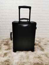 Load image into Gallery viewer, CLASSIC CABIN 36L (BLACK)