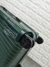 Load image into Gallery viewer, ESSENTIAL CABIN 36L (GLOSS GREEN)