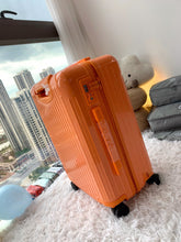 Load image into Gallery viewer, ESSENTIAL CABIN 36L (GLOSS ORANGE)