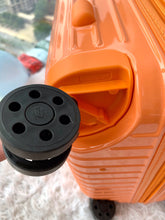 Load image into Gallery viewer, ESSENTIAL CABIN 36L (GLOSS ORANGE)