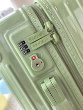 Load image into Gallery viewer, ESSENTIAL CABIN 36L (GLOSS MINT GREEN)