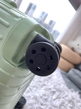 Load image into Gallery viewer, ESSENTIAL CABIN 36L (GLOSS MINT GREEN)