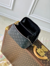Load image into Gallery viewer, LOUIS TOILETRY MONOGRAM (BLACK)