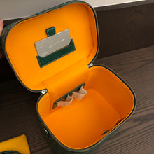 Load image into Gallery viewer, MUSE VANITY CASE (GREEN)