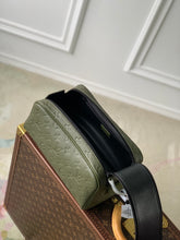 Load image into Gallery viewer, LOUIS DOPP KIT (NAVY GREEN)