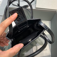 Load image into Gallery viewer, BALEN MINI PHONE POUCH (BLACK CROC)