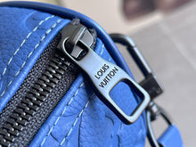 Load image into Gallery viewer, LOUIS KEEPALL BANDOULIÈRE 25 (BLUE)