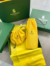 Load image into Gallery viewer, YONNE GM CASE AND FLASK (GREEN)