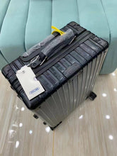 Load image into Gallery viewer, RIMOWA X FENDI 36L (BLACK)