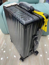 Load image into Gallery viewer, RIMOWA X FENDI 36L (BLACK)