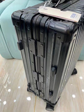 Load image into Gallery viewer, RIMOWA X FENDI 36L (BLACK)