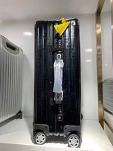 Load image into Gallery viewer, RIMOWA X FENDI 36L (BLACK)