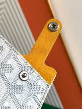 Load image into Gallery viewer, MONTMARTRE PM GLASSES CASE (WHITE)