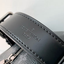 Load image into Gallery viewer, LOUIS LOCKER DOPP KIT (BLACK MONOGRAM)