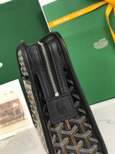 Load image into Gallery viewer, JOUVENCE MM TOILETRY BAG (BLACK)