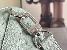 Load image into Gallery viewer, LOUIS KEEPALL BANDOULIÈRE 25 (PASTEL GREEN)