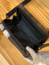 Load image into Gallery viewer, LOUIS HANDLE SOFT TRUNK BAG (BROWN)