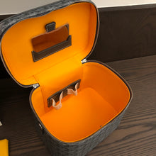 Load image into Gallery viewer, MUSE VANITY CASE (GREY)