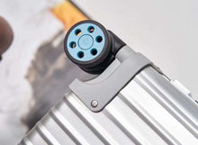 Load image into Gallery viewer, CLASSIC CABIN 36L SILVER (GREEN HANDLE)