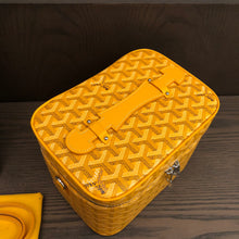 Load image into Gallery viewer, MUSE VANITY CASE (YELLOW)