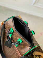 Load image into Gallery viewer, LOUIS X VIRGIL KEEPALL BANDOULIERE MONOGRAM MACASSAR 25 (GREEN)