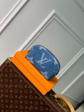 Load image into Gallery viewer, LOUIS POCHETTE COSMETIQUE PM (DENIM)