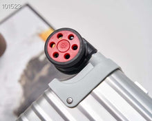 Load image into Gallery viewer, CLASSIC CABIN 36L SILVER (RED HANDLE)