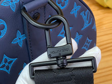 Load image into Gallery viewer, LOUIS KEEPALL BANDOULIERE 50 MONOGRAM (RIVER BLUE)