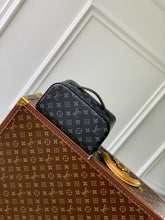 Load image into Gallery viewer, LOUIS TOILETRY MONOGRAM (BLACK)
