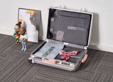 Load image into Gallery viewer, CLASSIC CABIN 36L SILVER (PINK HANDLE)