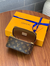 Load image into Gallery viewer, LOUIS TRIO PACKING CUBE MONOGRAM (BROWN)