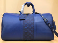 Load image into Gallery viewer, LOUIS KEEPALL BANDOULIERE 50 MONOGRAM TAIGA (BLUE)