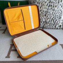 Load image into Gallery viewer, COMPAGNON UNIVERSEL A4 (BLACK TAN)