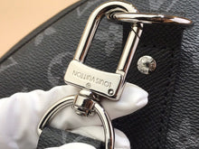 Load image into Gallery viewer, LOUIS KEEPALL BANDOULIERE 50 MONOGRAM TAIGA (BLACK)