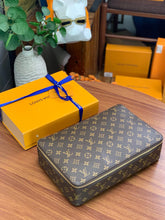 Load image into Gallery viewer, LOUIS TRIO PACKING CUBE MONOGRAM (BROWN)