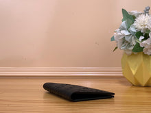 Load image into Gallery viewer, LOUIS CLASSIC MONOGRAM LEATHER PASSPORT HOLDER (BLACK)