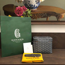 Load image into Gallery viewer, MUSE VANITY CASE (GREY)