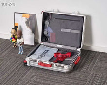 Load image into Gallery viewer, CLASSIC CABIN 36L SILVER (RED HANDLE)